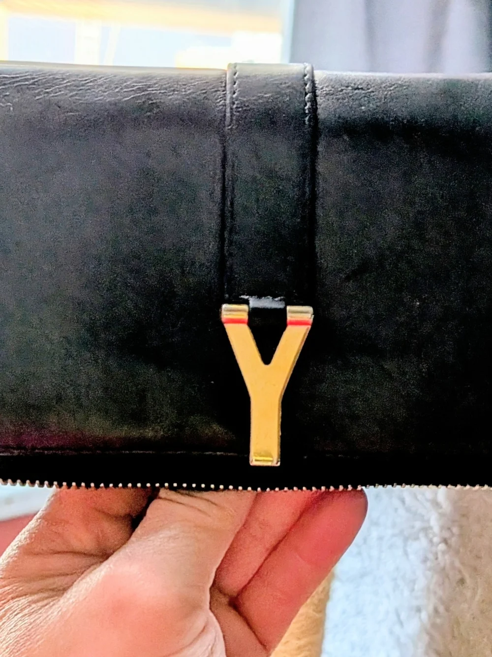 Yves Saint Laurent Black Leather Wallet with Gold Y Logo - Picture 2 of 13